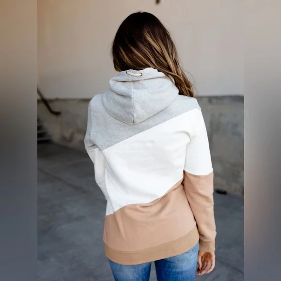 Ampersand Avenue Singlehood Sweatshirt Huntington Tri Color Size Medium - Picture 4 of 12